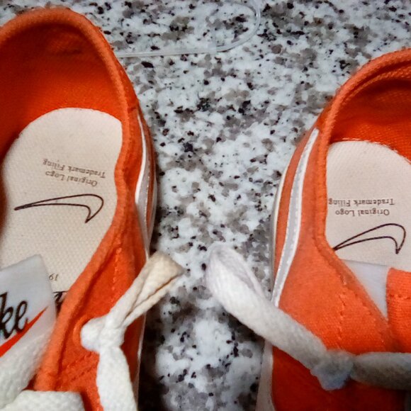 Nike Legacy Sneakers - Picture 3 of 8